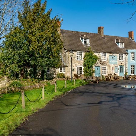 The Horse And Groom Inn Malmesbury Εξωτερικό φωτογραφία