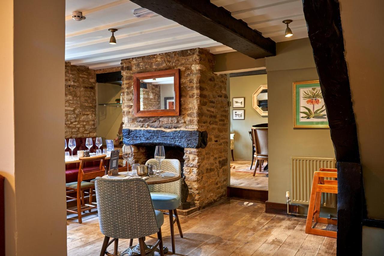 The Horse And Groom Inn Malmesbury Εξωτερικό φωτογραφία